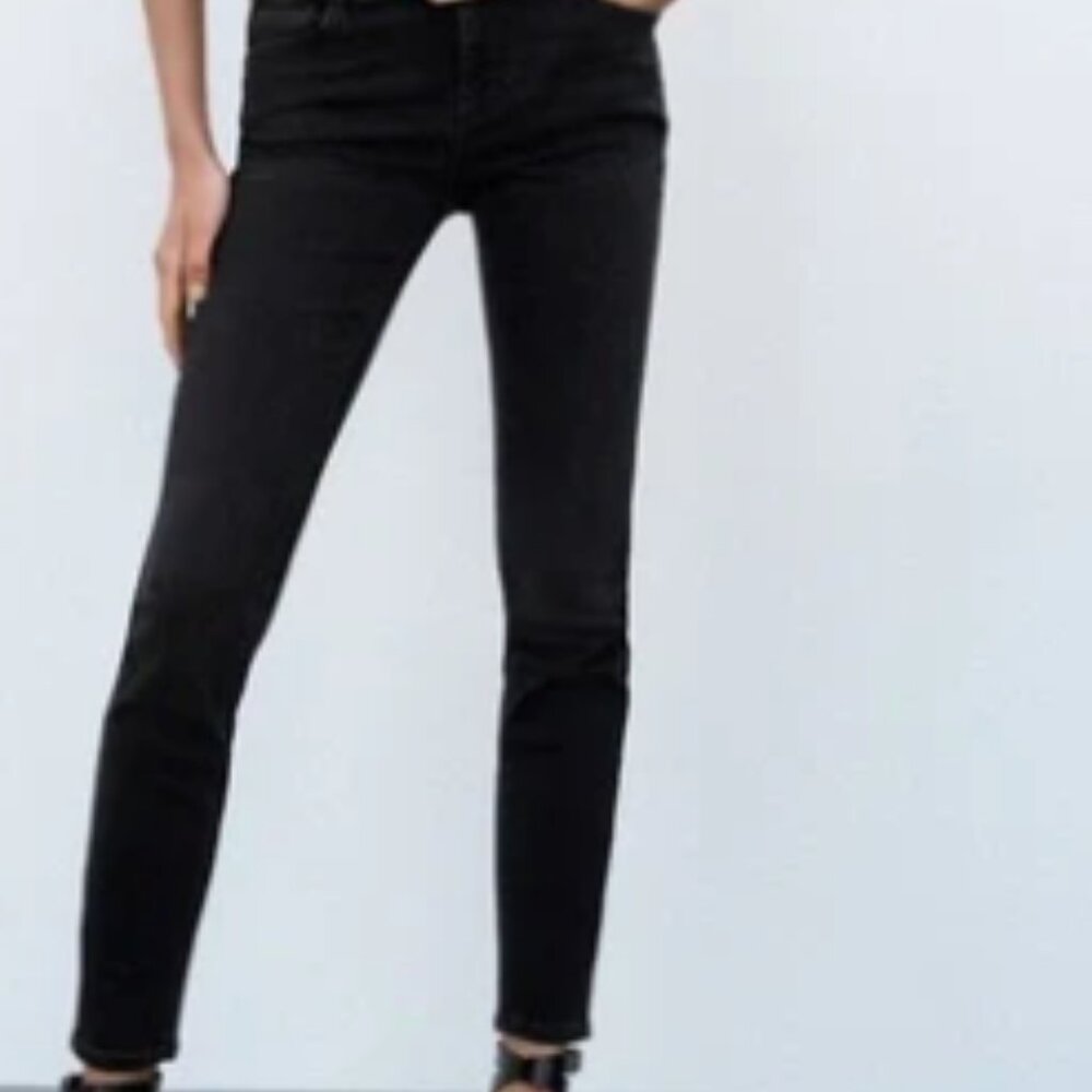 Zara Jeans Size 4 Black Skinny Jeans